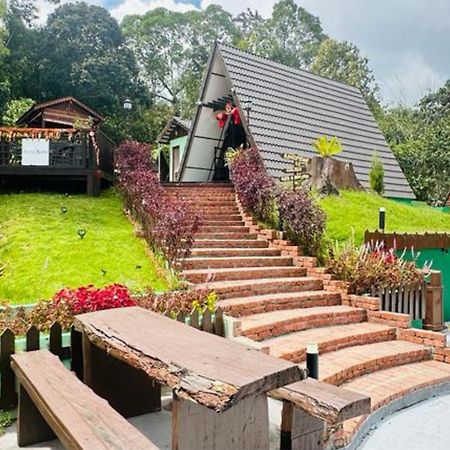 Rustcamps Glamping Resort Гентинг-Хайлендс Экстерьер фото