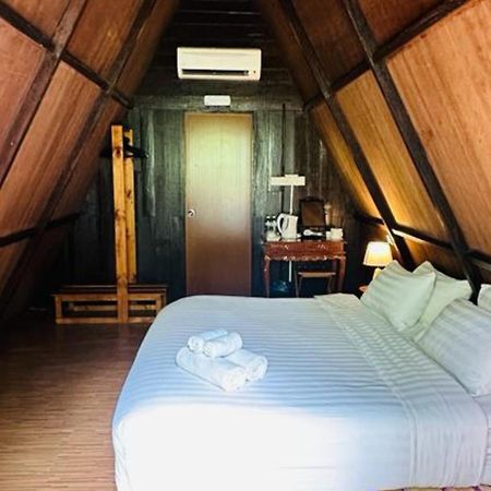 Rustcamps Glamping Resort Гентинг-Хайлендс Экстерьер фото